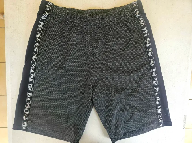 Shorts Fila tam.M original otimo estado, n e nike adidas puma reebok