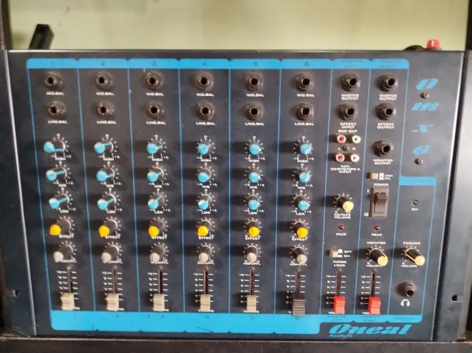 (MESA DE SOM ONEAL OMX-6 PADRÃO RACK)