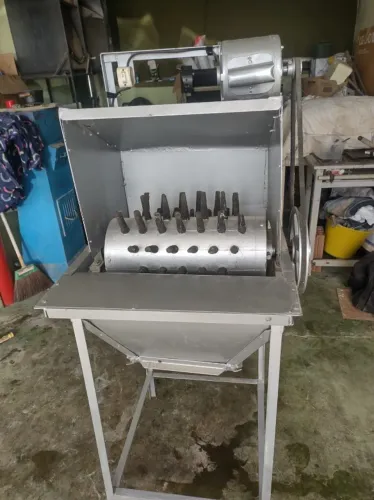 Máquina de depenar frango