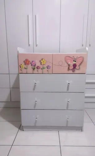 Cômoda infantil