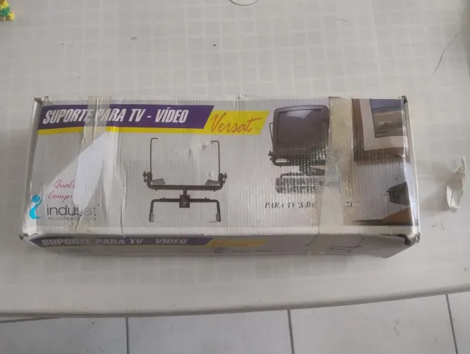 Suporte para TV 21 polegadas Tubo e Vídeo Cassete