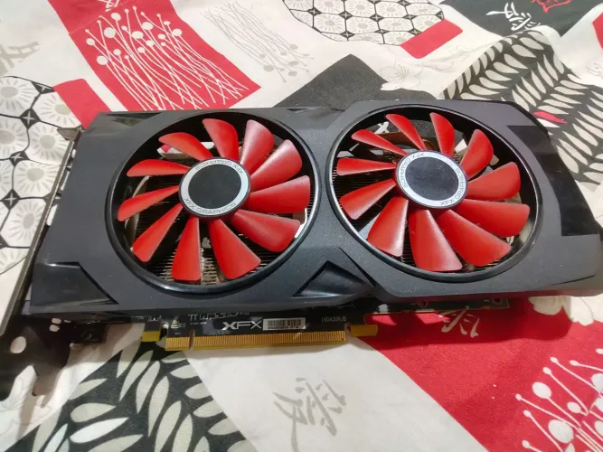 Placa de vídeo RX 470 4gb xfx