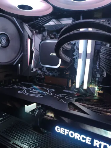 Kit Ryzen 7 5700X3D + B450M Steel Legend + 32GB DDR4 Gaming