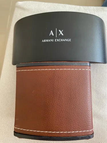 Estojos óculos armani exchange e estojo relógio