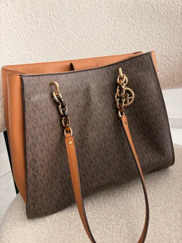 Bolsa MK