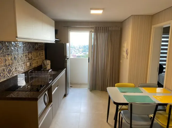 Apartamento 1 quarto em frente ao Shopping Mueller, com vaga de garagem
