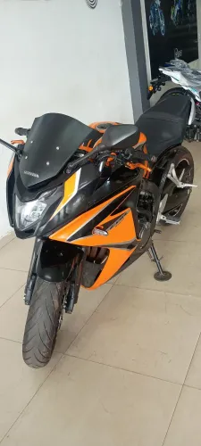 HONDA CBR 650F - BRUTA, ESPORTIVA E PRONTA PRA RODAR