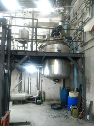 VENDE-SE REATOR DE INOX COMPLETO - FABRICAÇÃO DE QQ TIPO DE RESINA POLIÉSTER OU TINTAS.