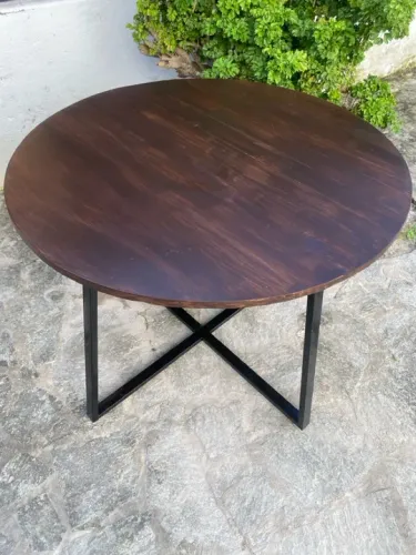 Mesa redonda - rustica - pinus - base metalon 
