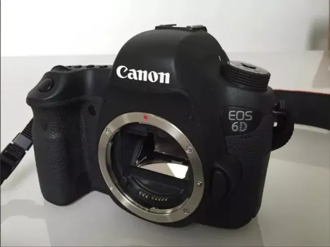 Camera Canon 6d Eos Full-frame + 32gb + Bateria + Cabo Dados