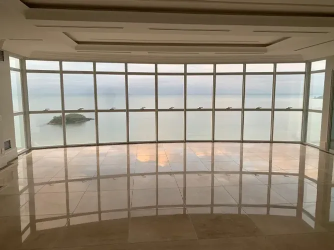 MILLENIUM PALACE RESIDENCE - APARTAMENTO FRENTE MAR EM BALNEÁRIO CAMBORIÚ