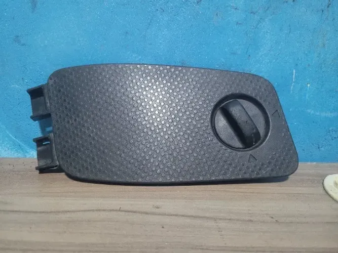Tampa da Churrasqueira Nissan Tiida Flex 2007 a 2013 66820 8W80A
