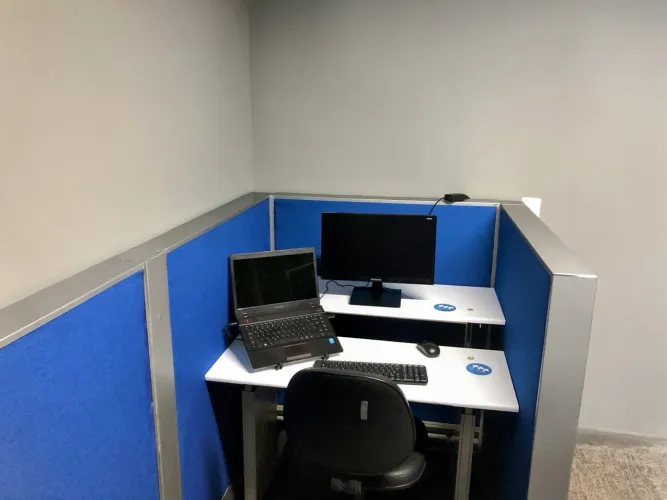 Conjunto 3 Baias Call Center + Mesa dupla regulável