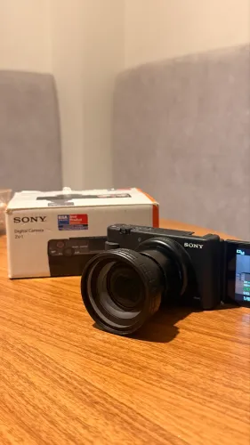 Camera Sony Zv-1 + lente angular + 4 baterias extras