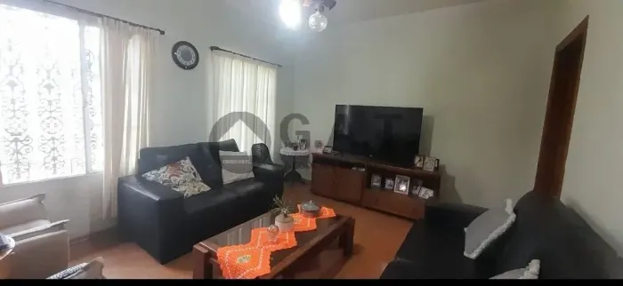 Casa à venda em Sorocaba-SP, Jardim Astro: 3 quartos, 1 suíte, 2 salas, 3 banheiros, 3 vag