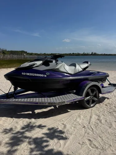 Jet ski