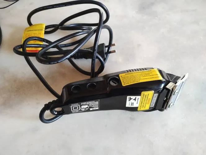 Vende máquina de barbear profissional marca NKS