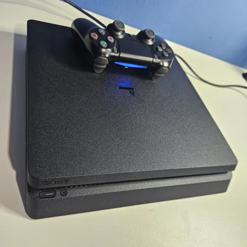 Playstation 4, 1TB + 90 JOGOS NA MEMÓRIA