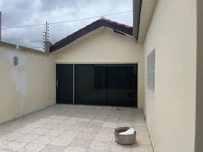 Casa em Bairro Nordeste -(VENDA)- FC806