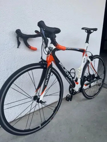 Bicicleta Kuota Kredo 54 - Shimano 105 - 11v