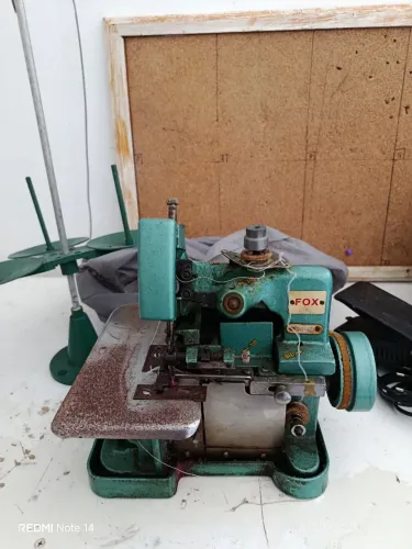 Máquina overlock