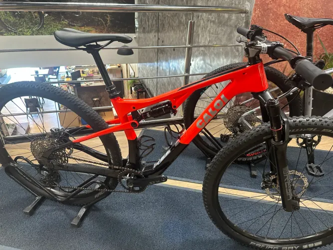 Bike Caloi Full SUSPENSION carbono