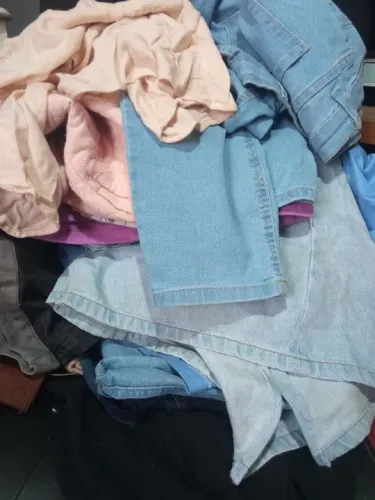 10 peças de roupa sortidas