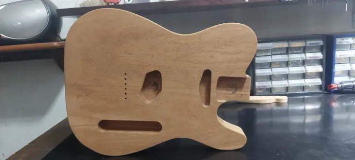 Corpo e braço modelo telecaster
