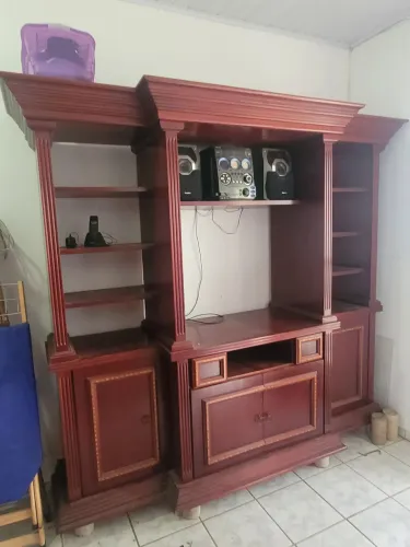 Estante antiga madeira vermelha 