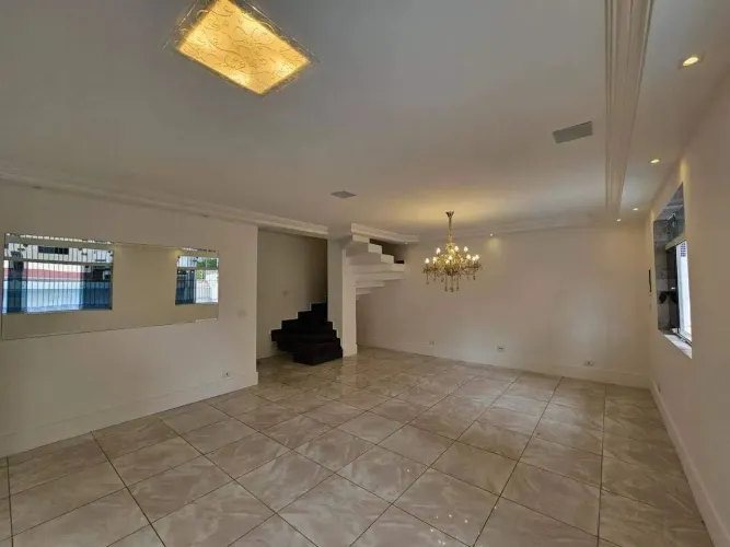 Casa a venda 4 quartos Ponta da Praia em Santos