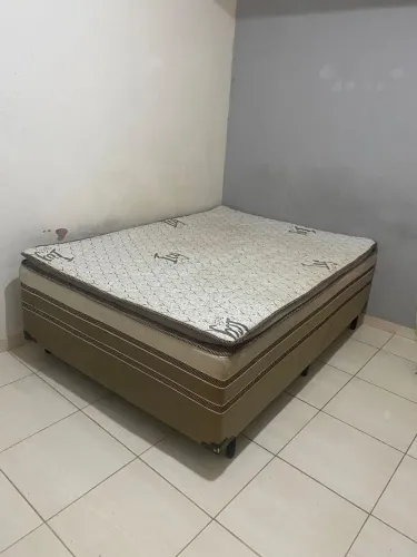 Vende-se cama box