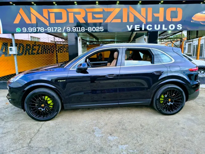 Porsche Cayenne 3.0 v6 e- híbrid 462 CV impecável