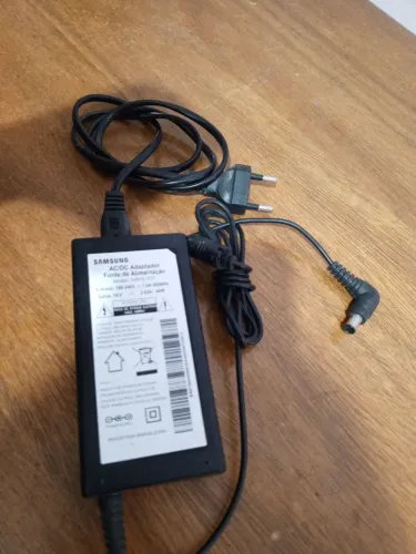 Fonte de Alimentação Samsung 19V 2.1A para tvs original