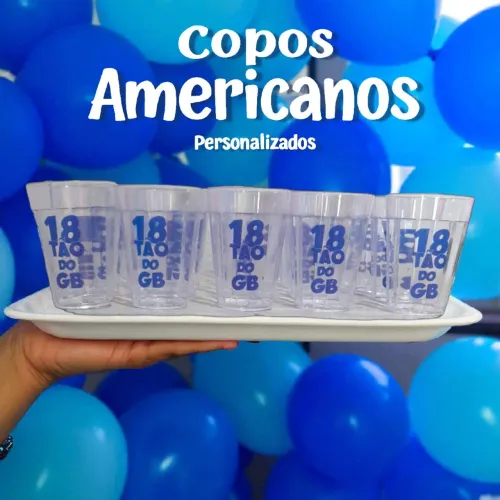 Copos, taças e tulipas em acrílico Personalizados