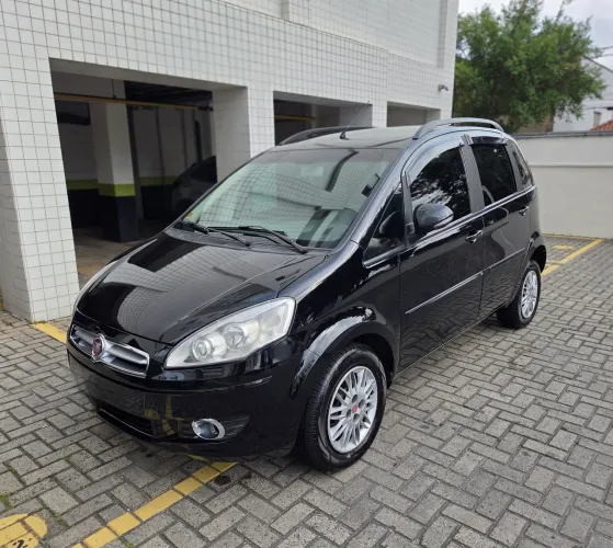 Fiat Idea Attractive 1.4 Fire Flex 8V 5P 2011