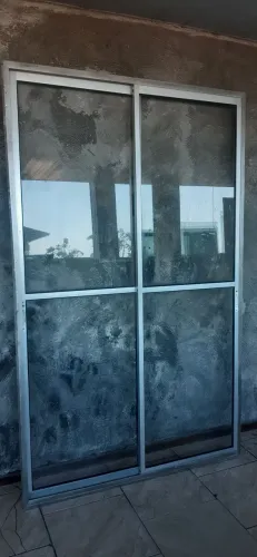 Porta vidro aluminio fechamento tamanho 1.40 largura por 2.30 altura