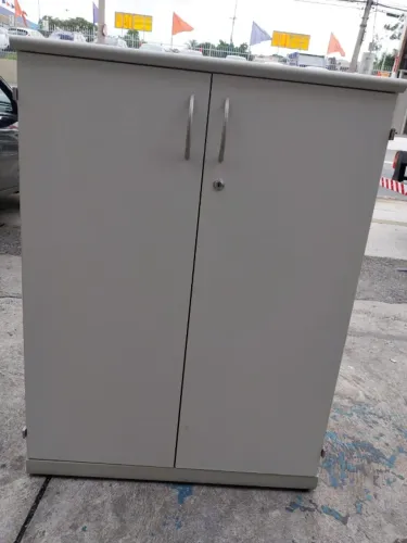 Armário de Escritório com 02 Prateleiras