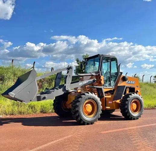 Pá carregadeira Case W20E - *Parcelamento Para Maquinários*