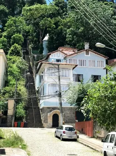Preciosidade de Cosme Velho: Casarão Histórico