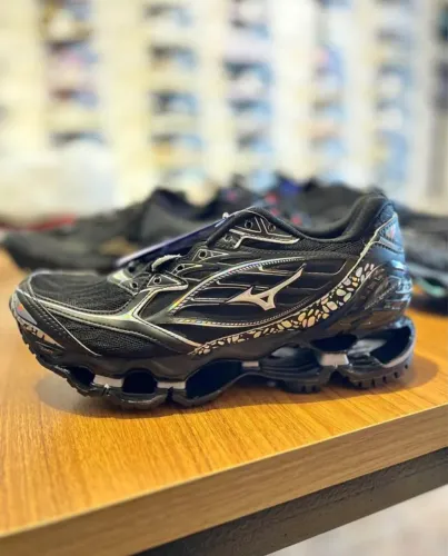 Tênis Mizuno  Prophecy 6 Preto camaleão 