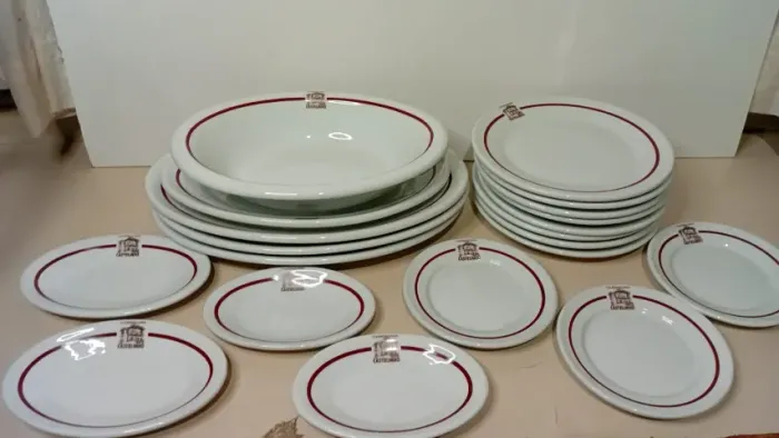Jogo de Jantar Em Porcelana Steatita