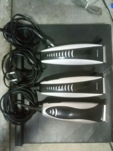 3 maquinas de corte de cabelo no estado