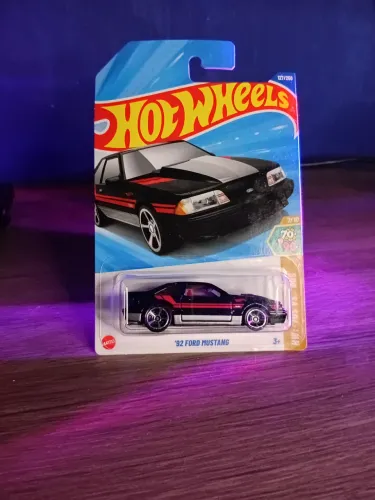 Hotweels '92 Ford Mustang