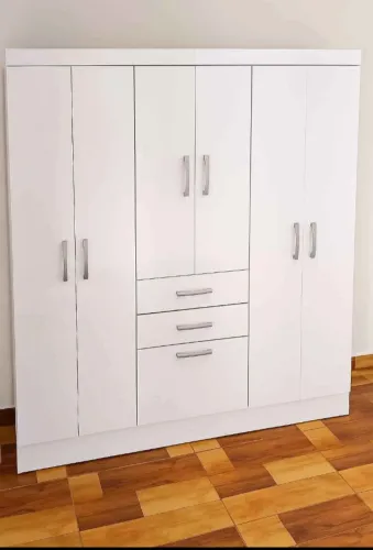 GUARDA ROUPA 7 PORTAS 