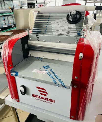 MB Cilindro Laminador De Massas Elétrico CB 30 Style Bivolt Braesi