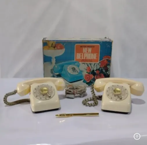 Brinquedo antigo New Belphone