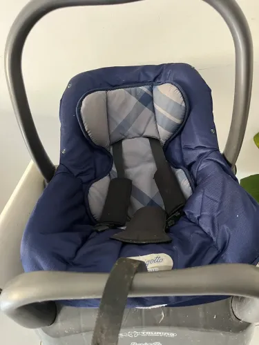 Bebê conforto com base da Burigotto