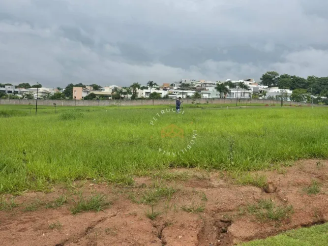 BELO TERRENO À VENDA NO LE JARDIN RESIDENCE - SOUSAS