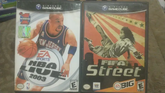 Jogo de Nintendo game cube NBA live 2003 e fica street