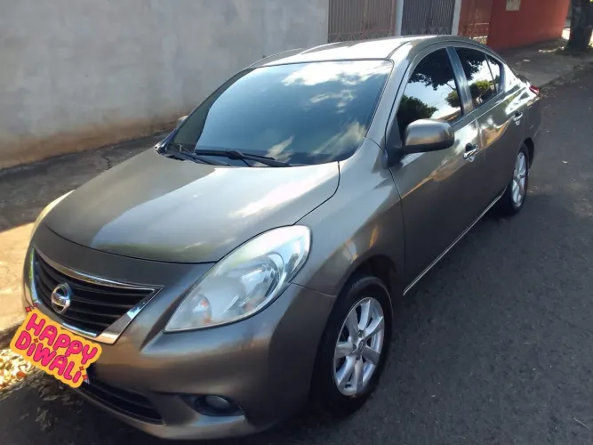 Nissan Versa SL 1.6 16V Flex Fuel 4P Mec. 2013
